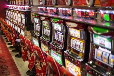Lucky Neko free spins bonus round with multiplier display